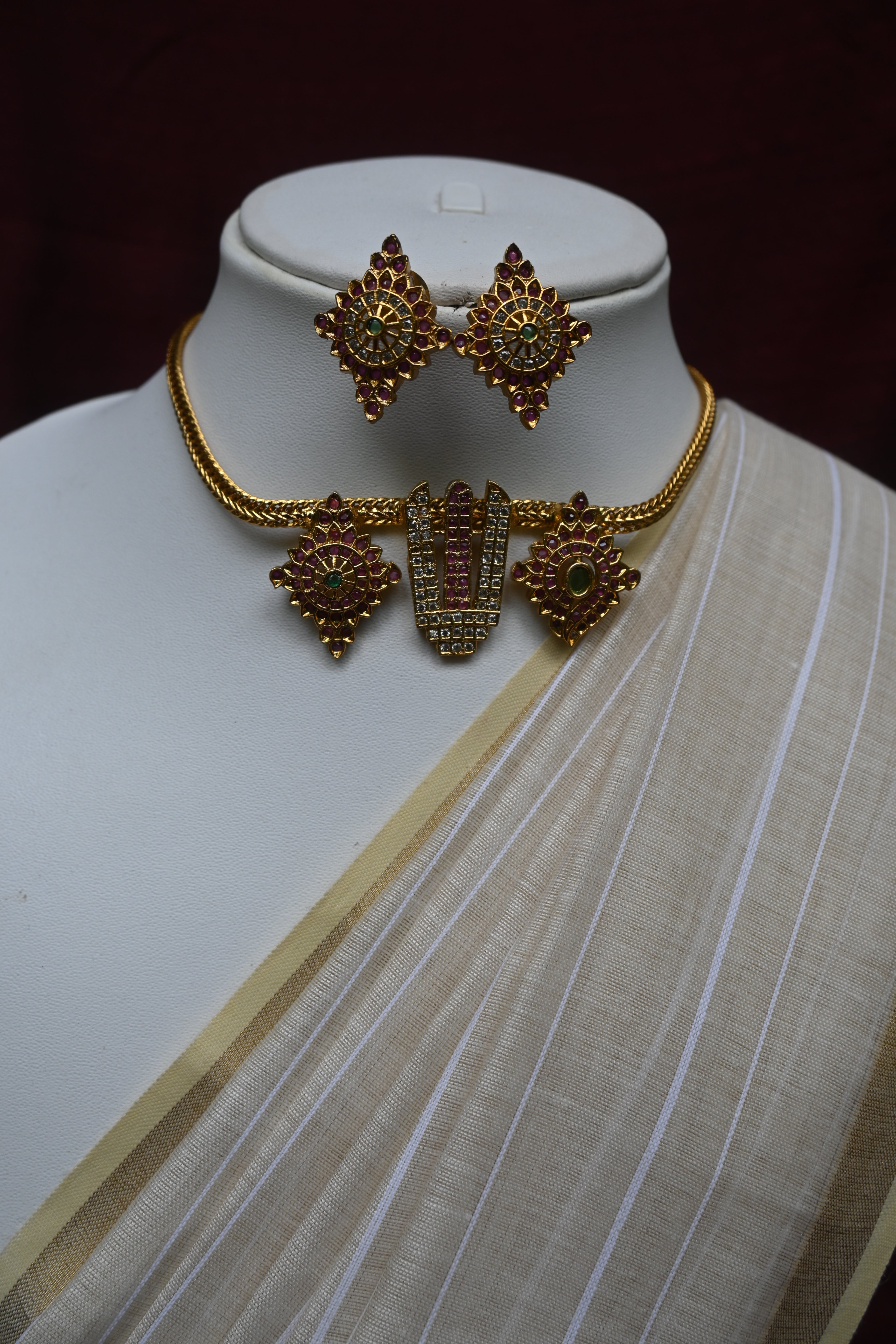 Anaya - Ruby Green White Shanku Chakra Nama Necklace Set