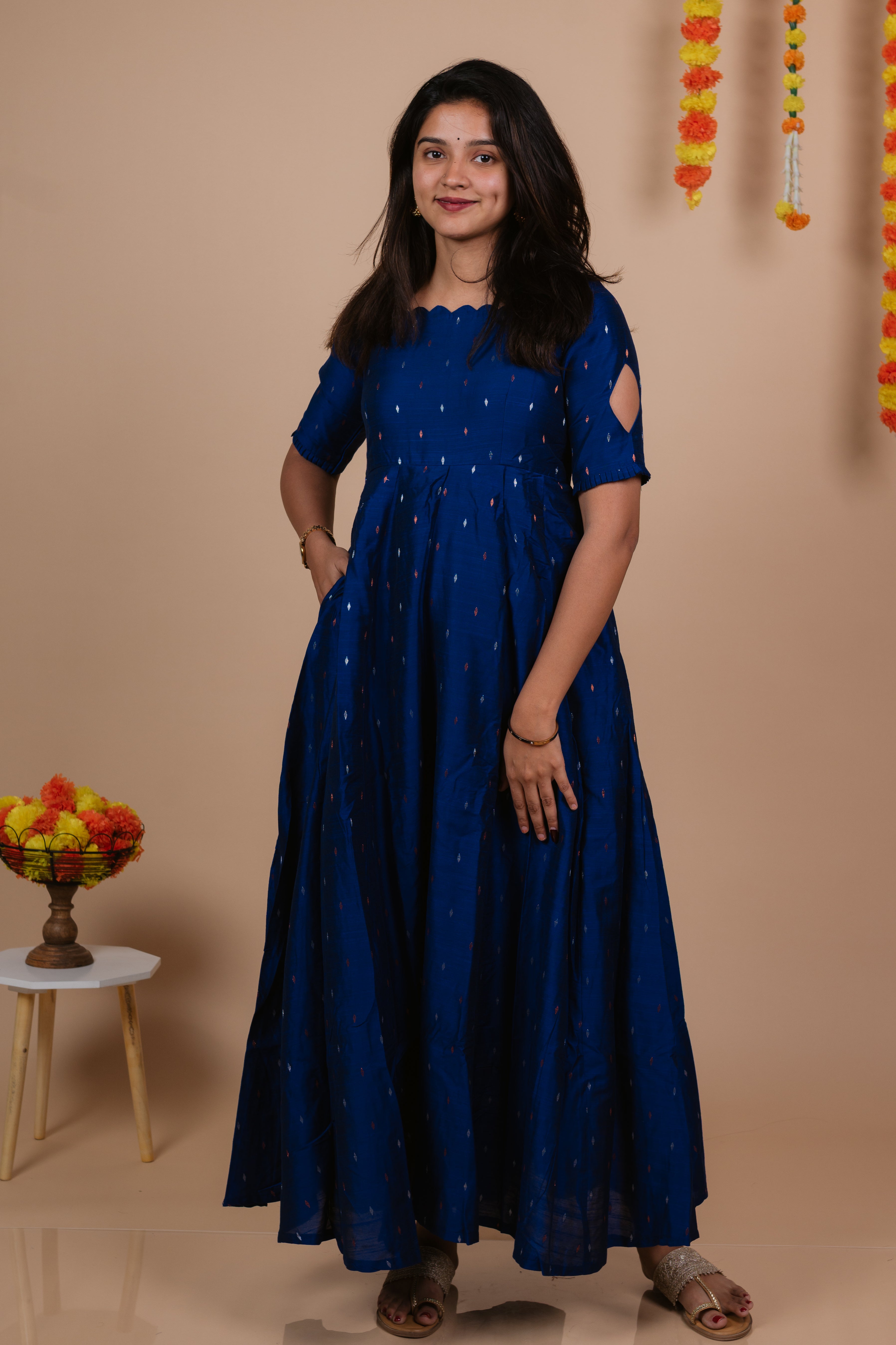 SAKHI - ROYAL BLUE