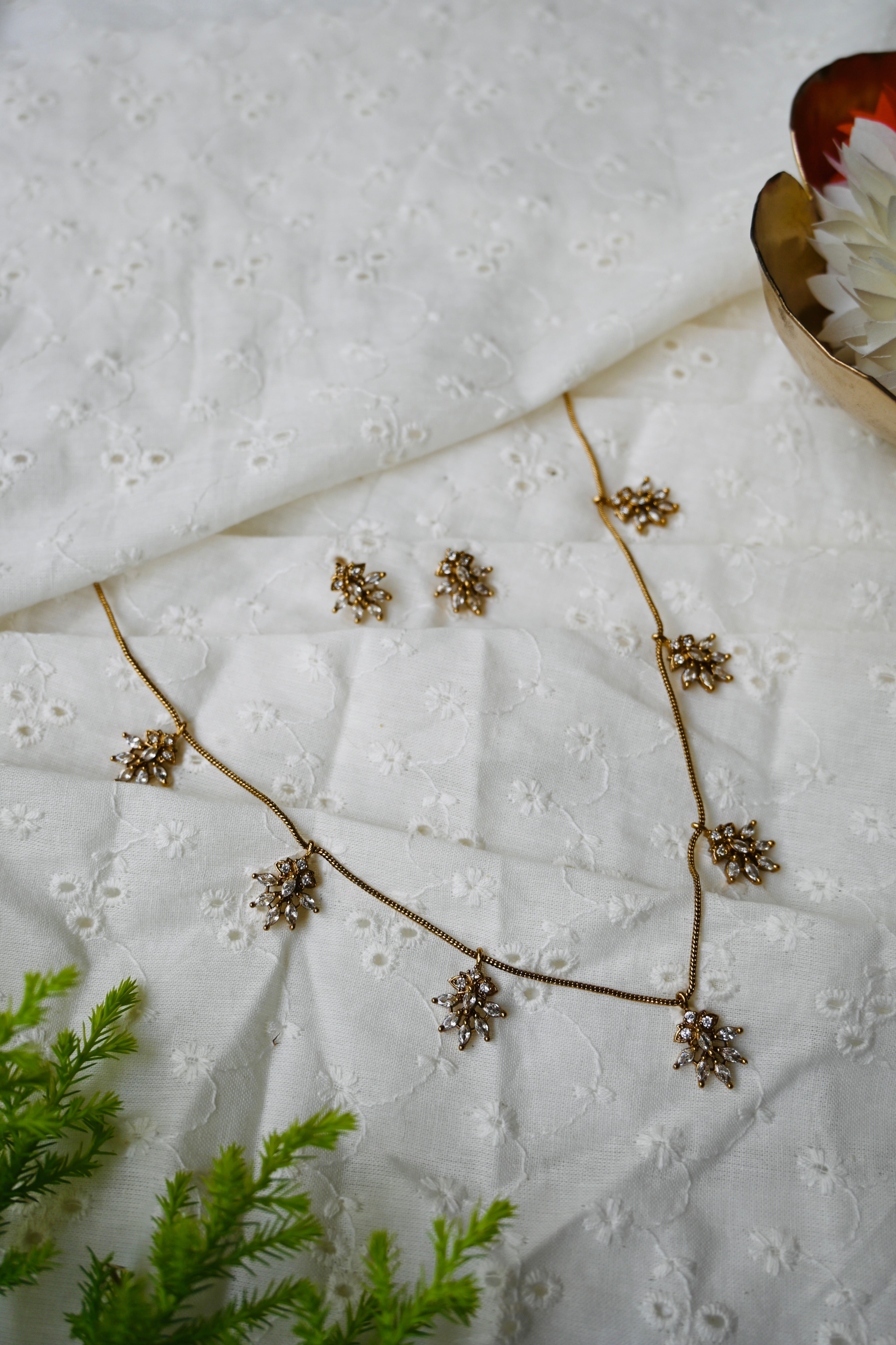 YUVARANI - WHITE AD STONE