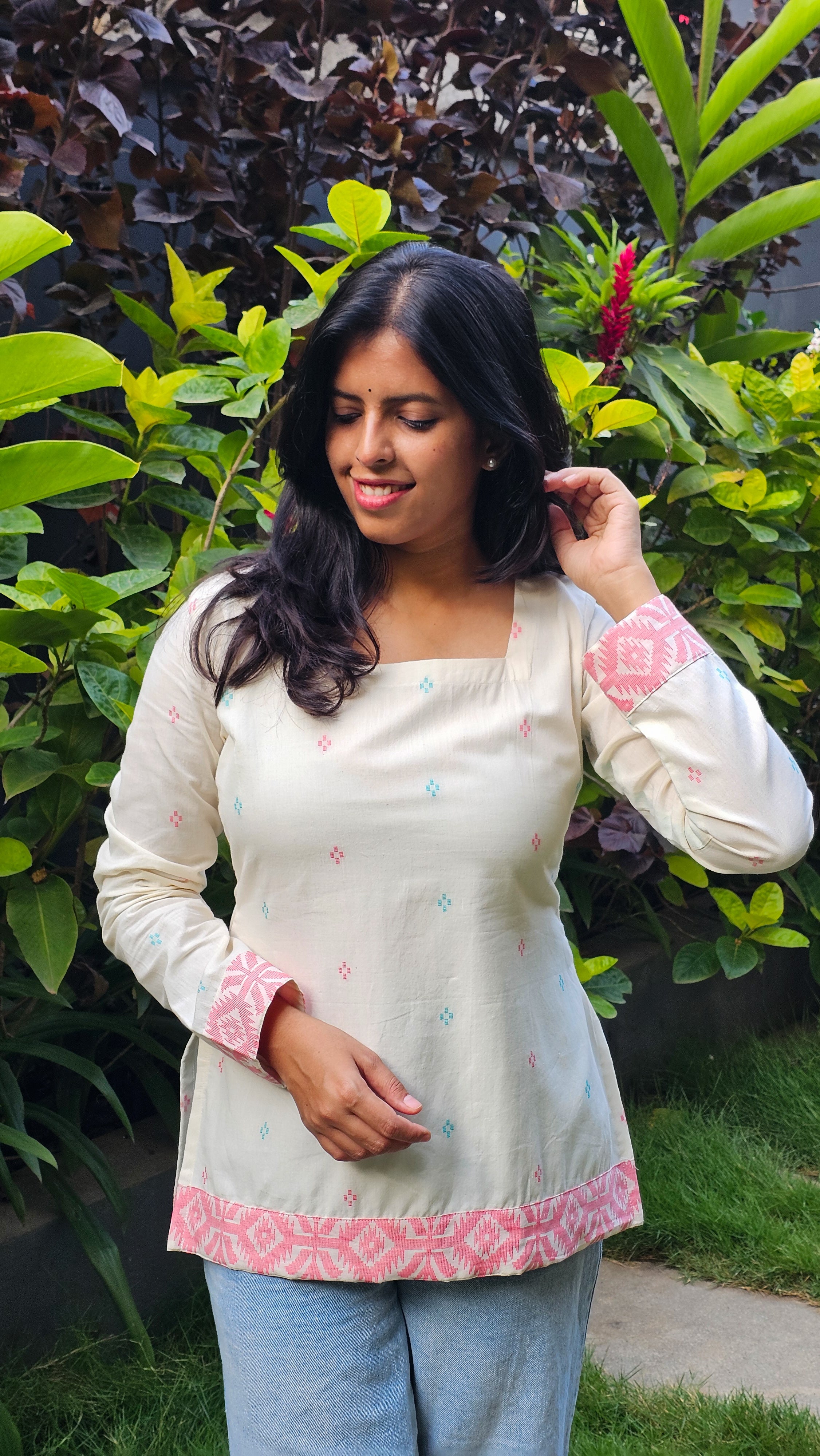 Kadali - Off-White Jamdani Cotton Top