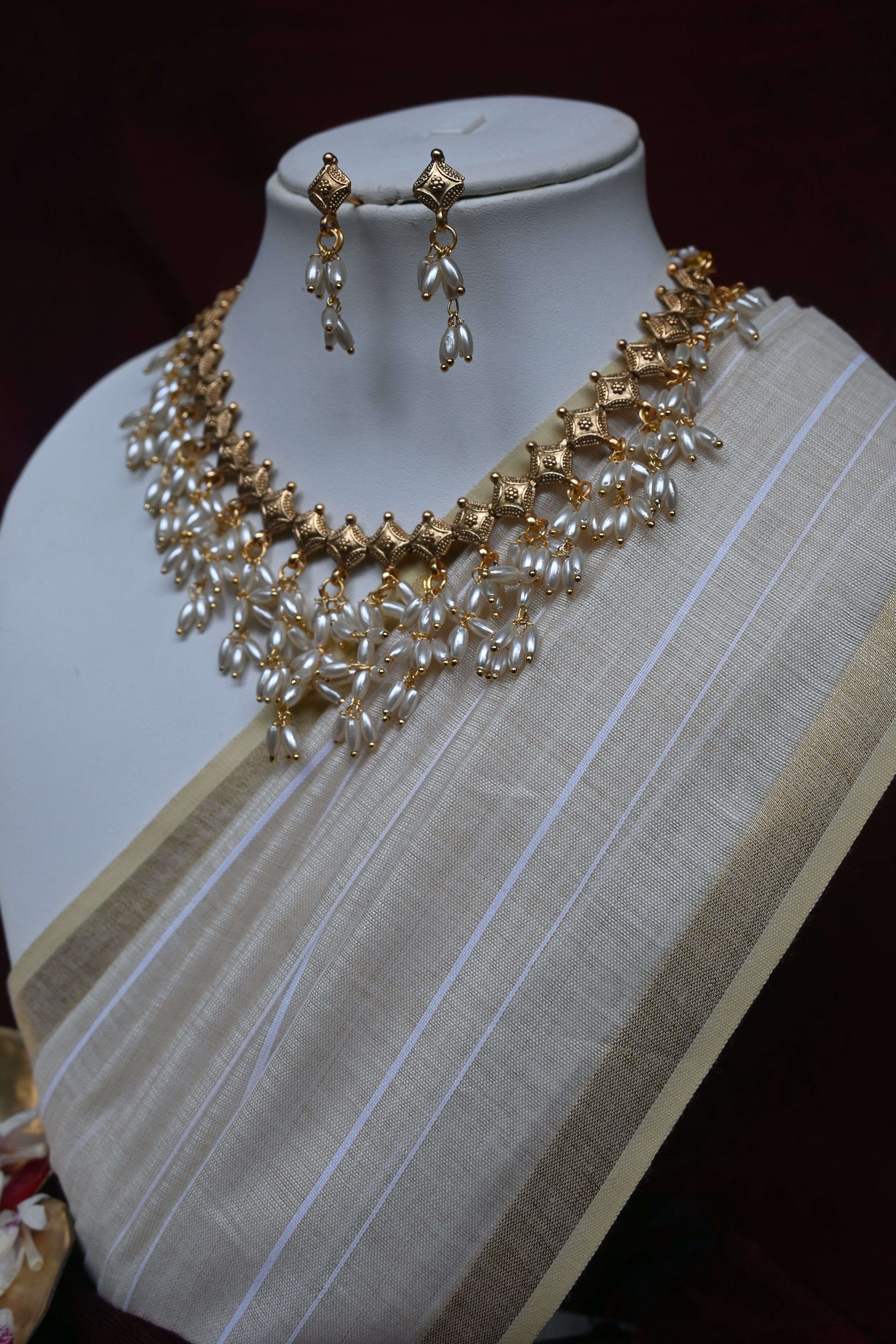 Mahima - Simple And Elegant Necklace Set