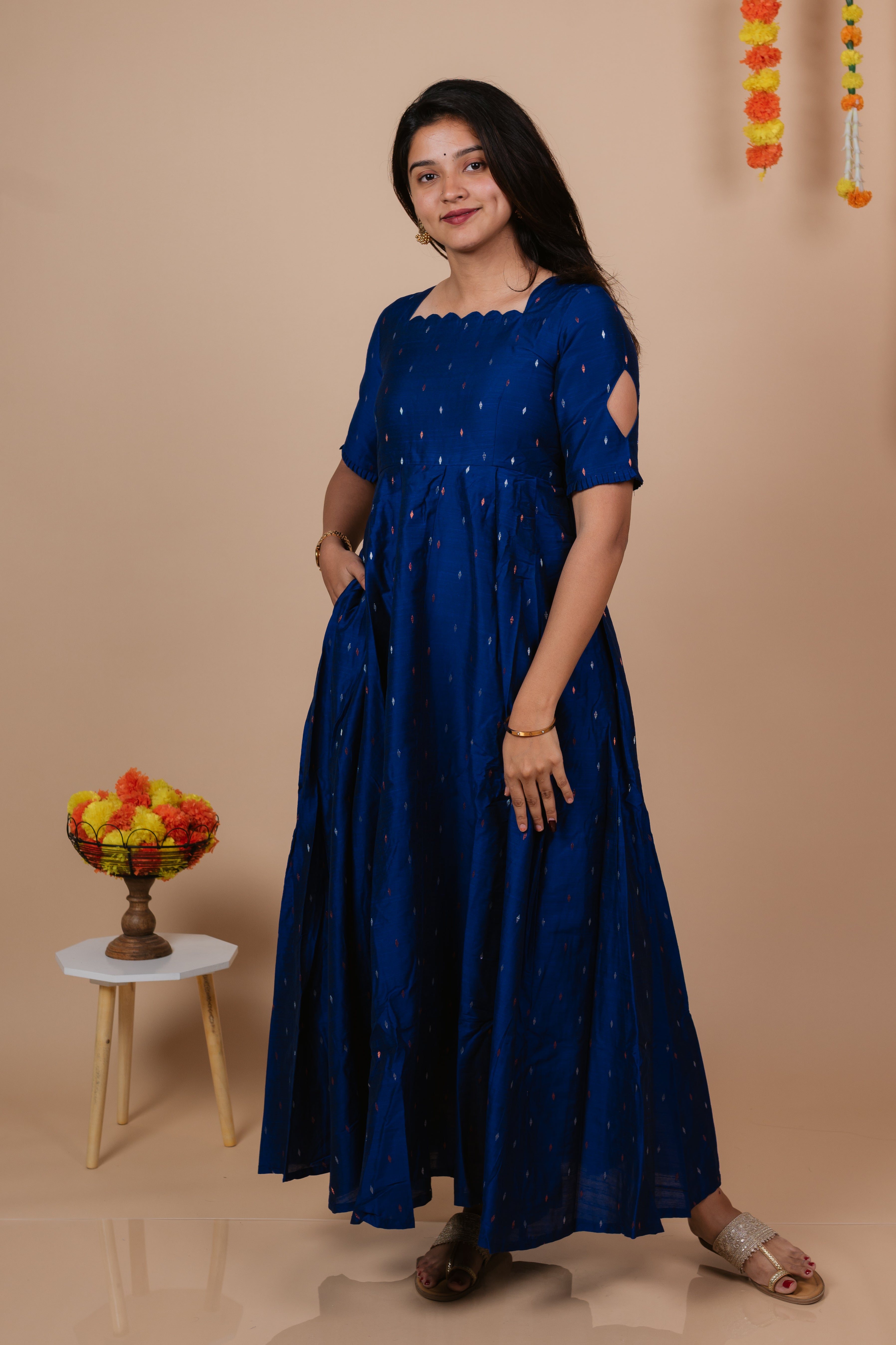 SAKHI - ROYAL BLUE
