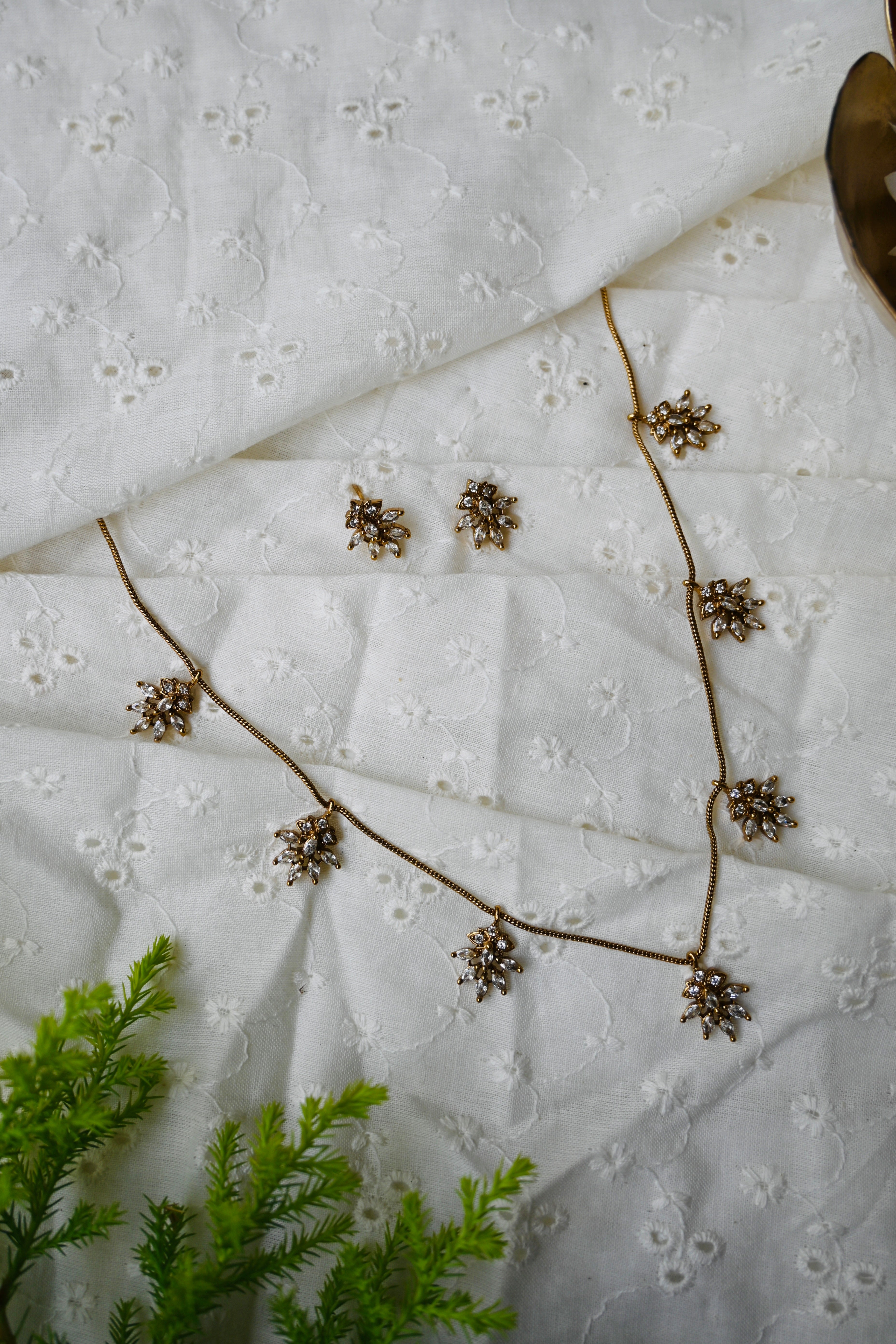 YUVARANI - WHITE AD STONE