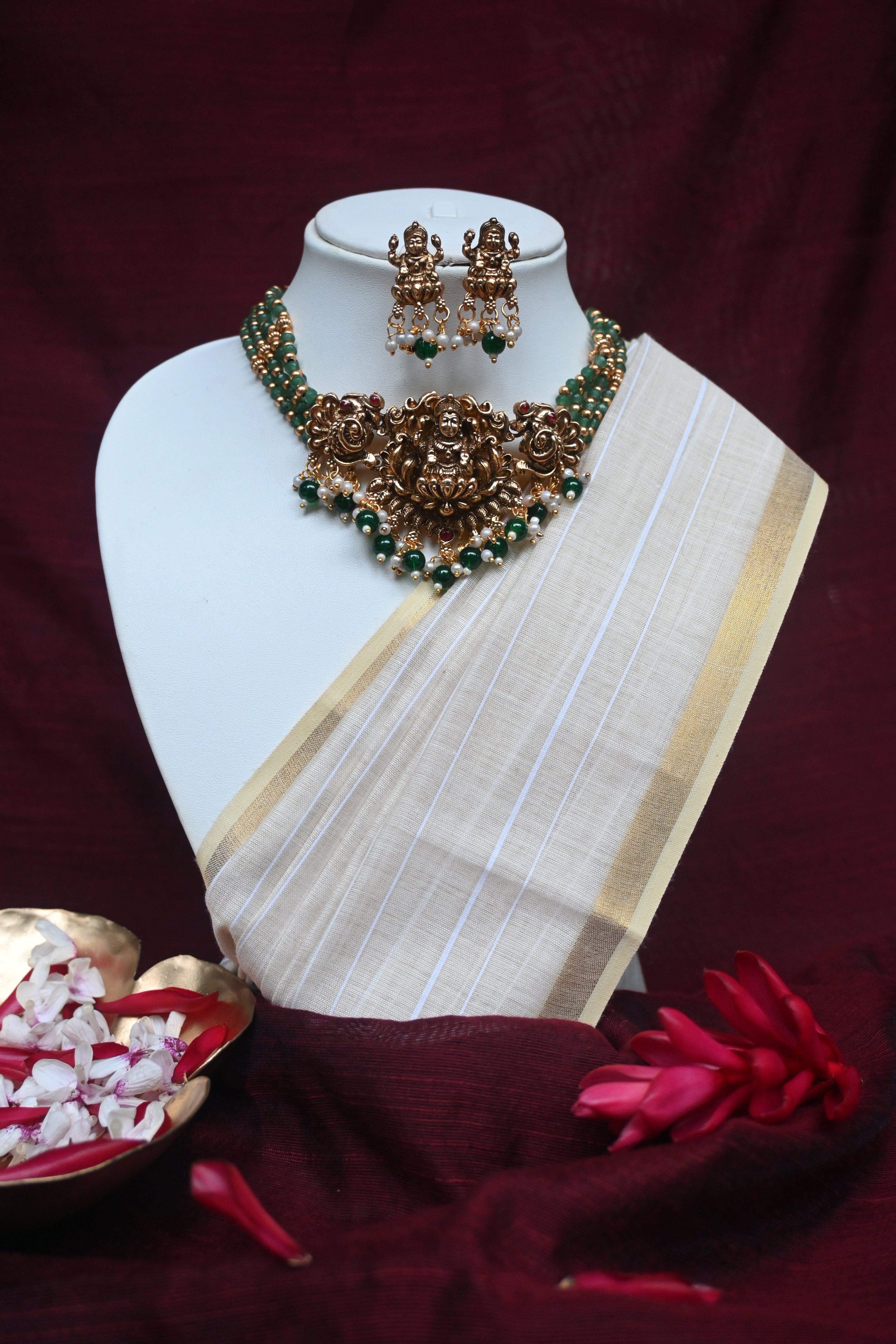 Devira - A Classic Divine Temple Choker Set