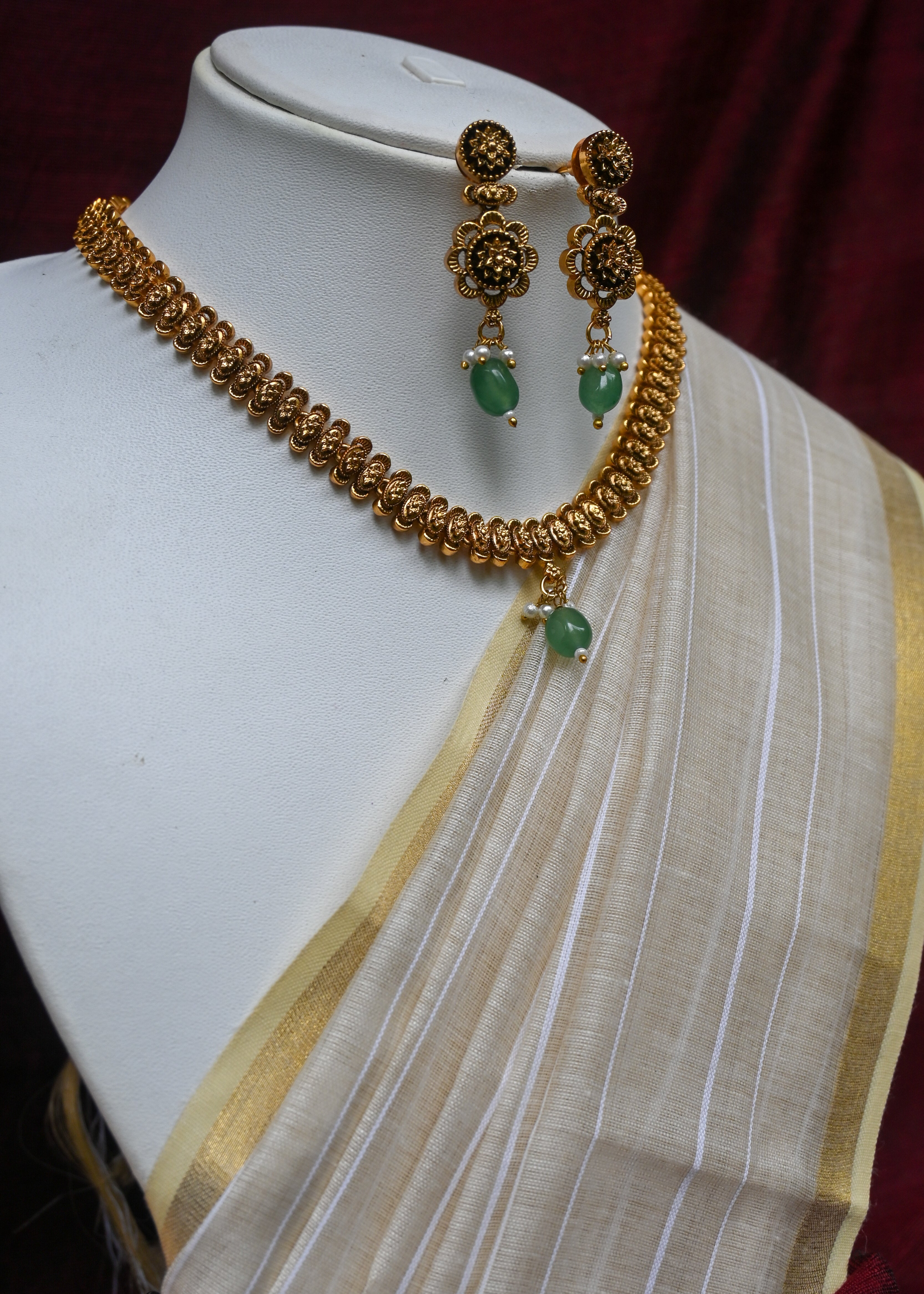 Aavya - Gold Toned Choker With Green onyx Drops